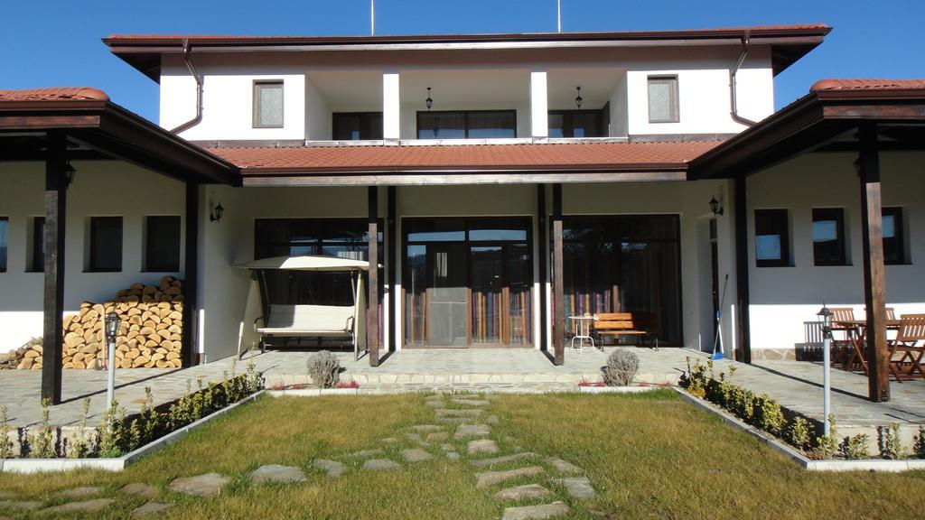 Guest House Hasiendata Pavel Banja Exteriör bild